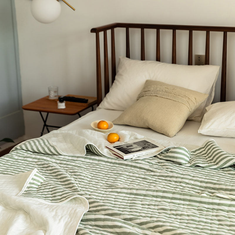 100% Cotton Striped Quilt