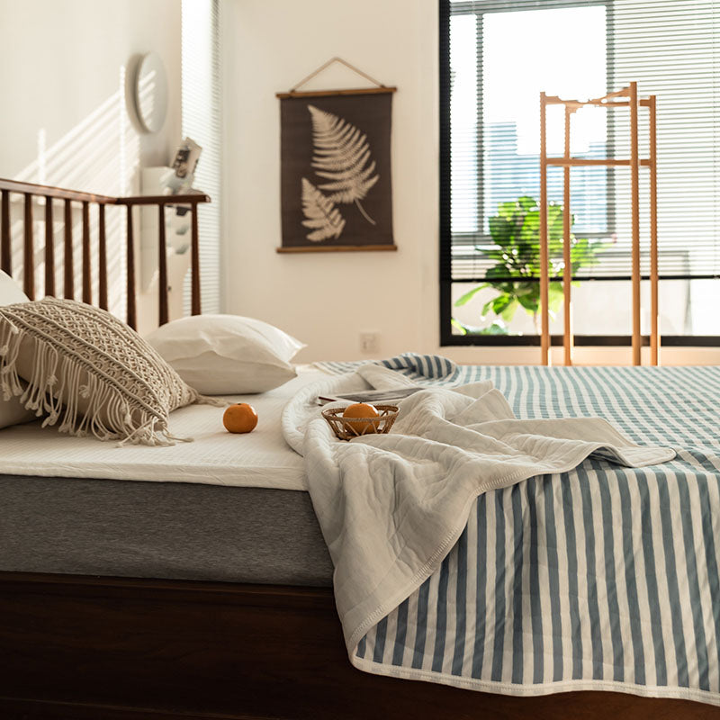 100% Cotton Striped Quilt