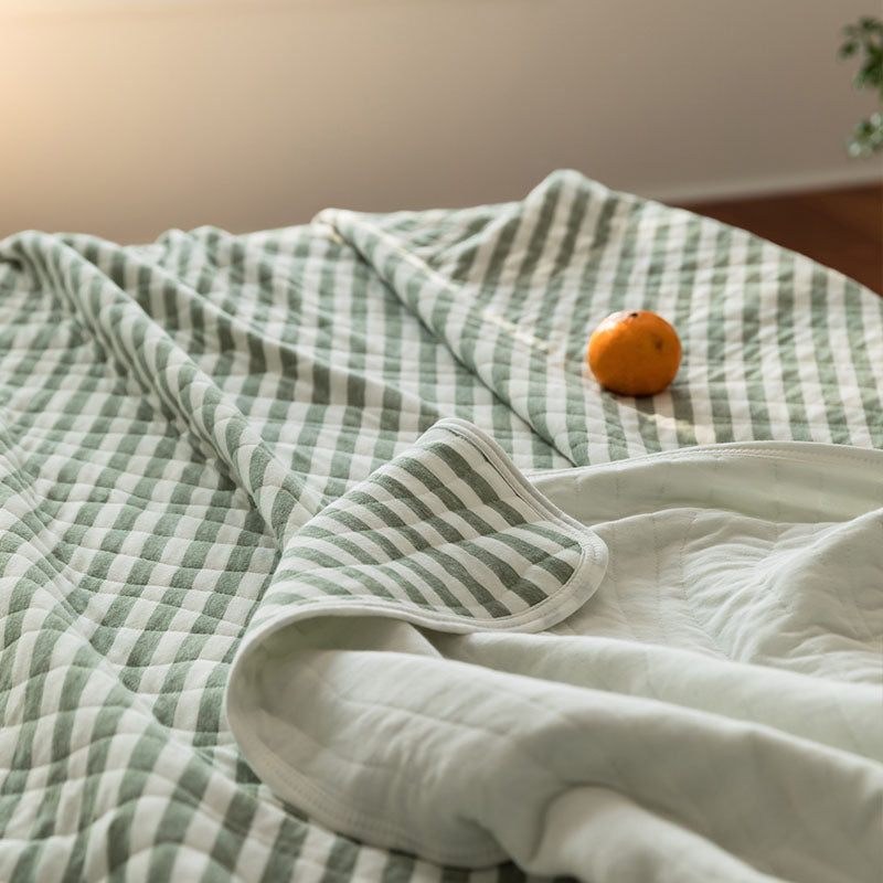 100% Cotton Striped Quilt